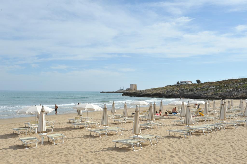 Valtur Baia Del Gusmay Beach Resort Peschici Bagian luar foto