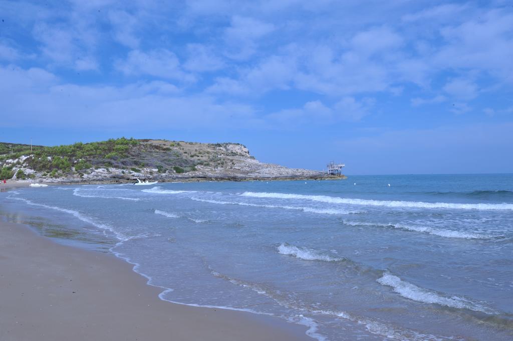 Valtur Baia Del Gusmay Beach Resort Peschici Bagian luar foto