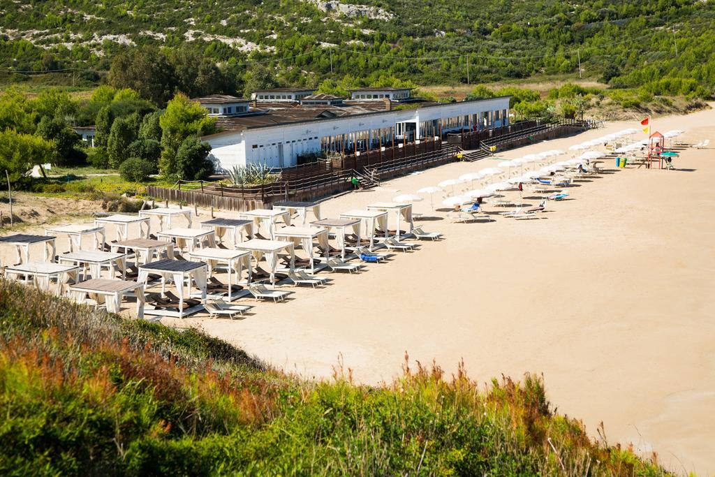 Valtur Baia Del Gusmay Beach Resort Peschici Bagian luar foto