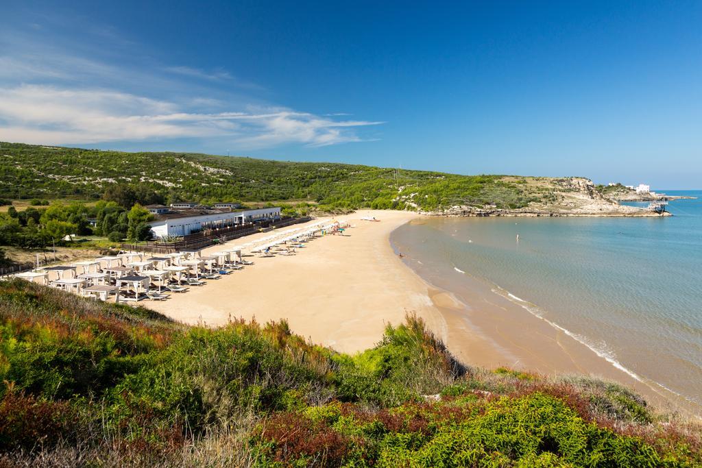 Valtur Baia Del Gusmay Beach Resort Peschici Bagian luar foto