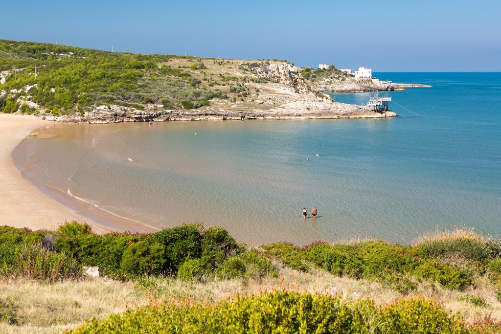 Valtur Baia Del Gusmay Beach Resort Peschici Bagian luar foto