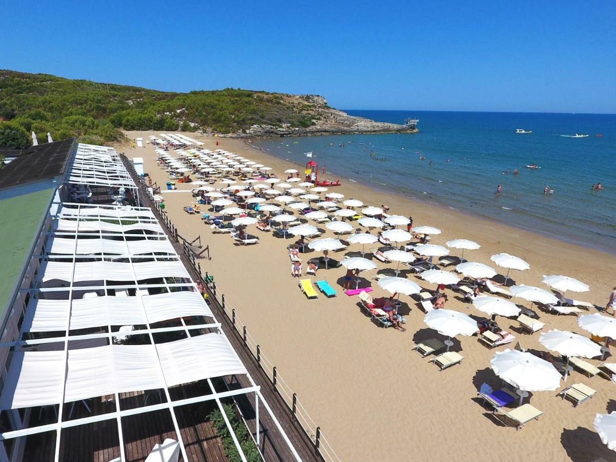 Valtur Baia Del Gusmay Beach Resort Peschici Bagian luar foto